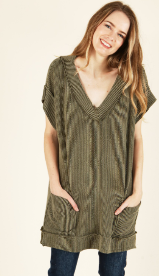 6562 V-Neck Pullover With Pocket