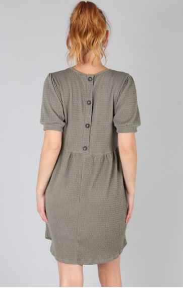 #18524 Pointed Mid-Length Knit Dress