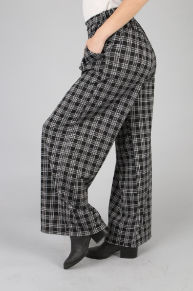 P18539 Plaid Pin Tuck Wide-Leg Pants