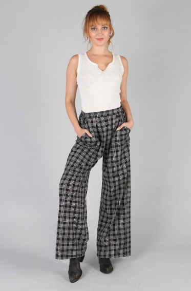 P18539 Plaid Pin Tuck Wide-Leg Pants