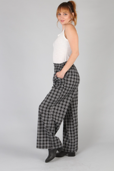 P18539 Plaid Pin Tuck Wide-Leg Pants