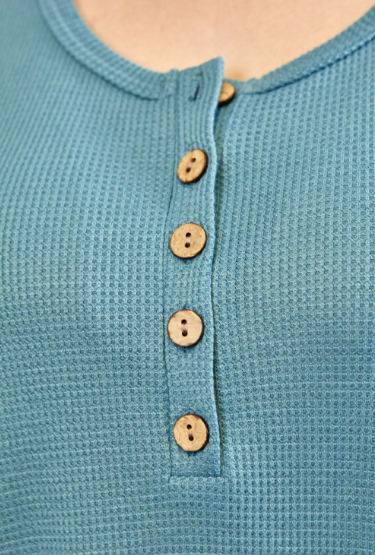 P17143 Solid Rib Button Henley