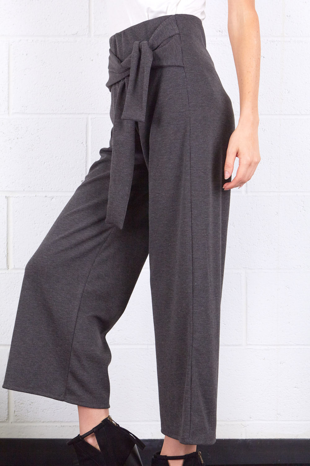 P15703 Front Tie Pants - Charcoal