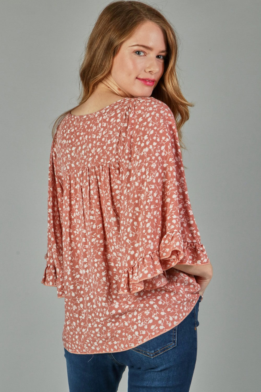 P18208 Ditsy Floral Woven Ruffle Sleeve Top - Blush